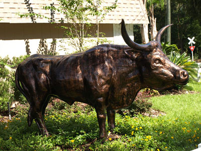 Side view of the Stockyard Bull